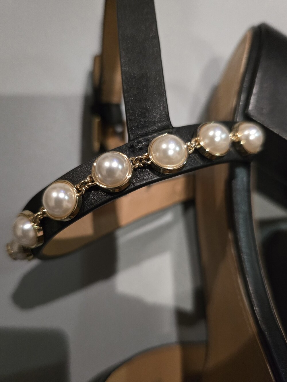 Tory Burch Black Pearl-Accent Block Heel Sandals Size 8 - Picture 5 of 7
